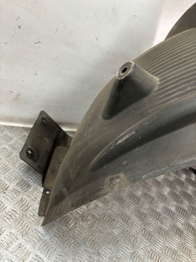 PVC BLATOBRANA PREDNJI DESNA BMW X3 E83 PVC BLATOBRANA PREDNJI DESNA BMW X3 E83