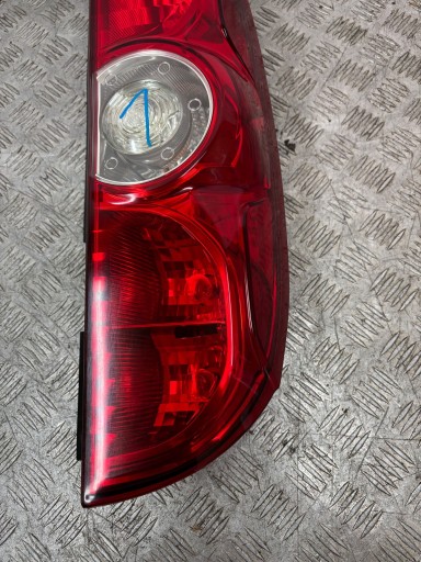 LAMPA FAR ZADNJI ZADNJA DESNI FIAT DOBLO 10- LAMPA FAR ZADNJI ZADNJA DESNI FIAT DOBLO 10-