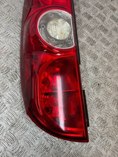 LAMPA FAR ZADNJI ZADNJA LIJEVI FIAT DOBLO 10- LAMPA FAR ZADNJI ZADNJA LIJEVI FIAT DOBLO 10-