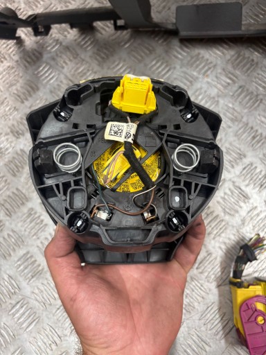 ARMATURA AIRBAG POJASEVI SENSOR VW PASSAT B7