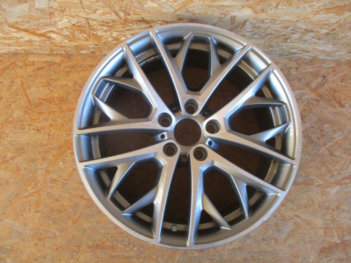 BMW X1 E84 FELGA ALUMINIJSKA 8JX19 ET30 5X120