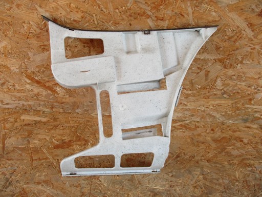 NOSAČ BRANIKA ZADNJI DESNA STRANA MERCEDES CLK W209