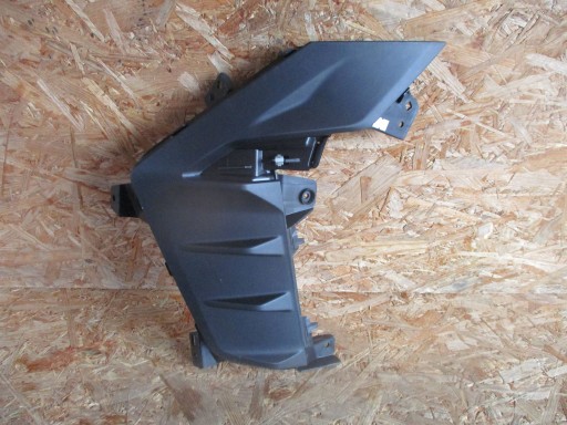 MREŽICA DESNA STRANA BRANIKA PREDNJEG MITSUBISHI COLT V REDIZAJN 23-