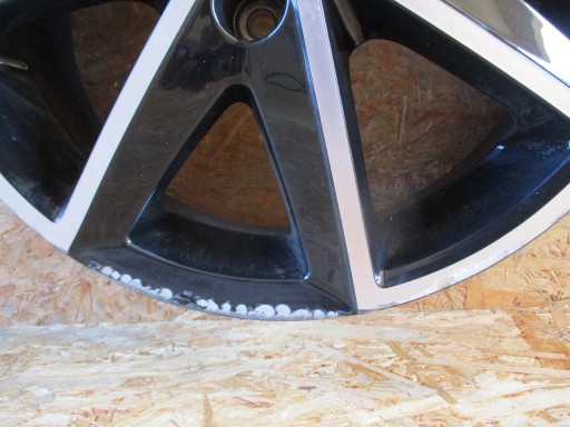 FELGA ALUMINIJSKA SUZUKI SWIFT 5JX15 ET40 4X100 FELGA ALUMINIJSKA SUZUKI SWIFT 5JX15 ET40 4X100