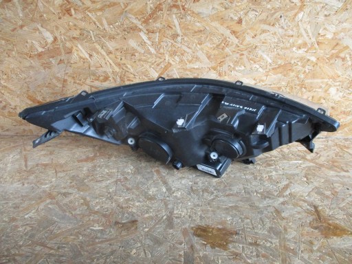 LAMPA FAR PREDNJA STRANA LIJEVA IVECO DAILY 14-