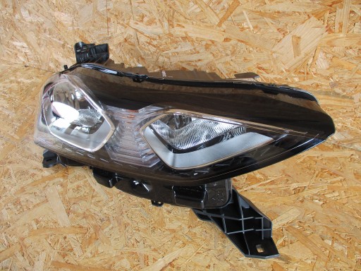 FAR LAMPA DESNA STRANA CITROEN DS3 CROSSBACK