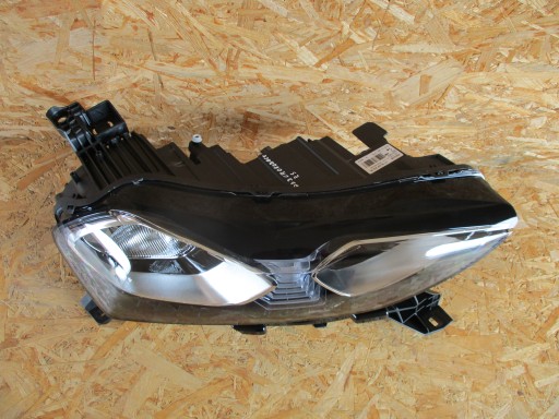 FAR LAMPA DESNA STRANA CITROEN DS3 CROSSBACK