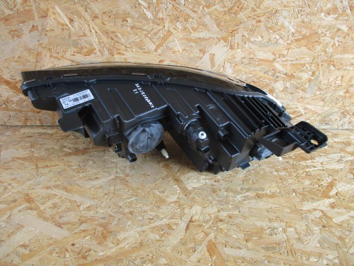 FAR LAMPA DESNA STRANA CITROEN DS3 CROSSBACK