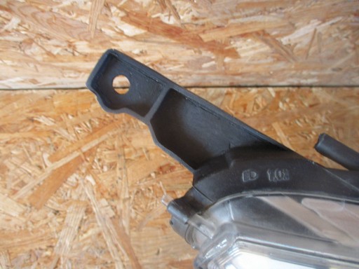 LAMPA FAR PREDNJA STRANA DESNA OPEL MERIVA B LAMPA FAR PREDNJA STRANA DESNA OPEL MERIVA B