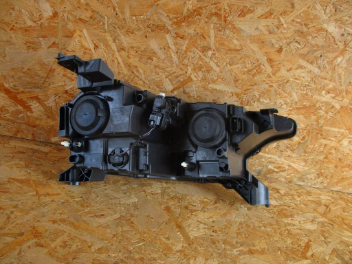 LAMPA FAR PREDNJA STRANA LIJEVA CITROEN DS3 CROSSBACK