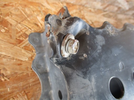 GREDA ISPOD HLADNJACI TOYOTA AVENSIS T27 GREDA ISPOD HLADNJACI TOYOTA AVENSIS T27