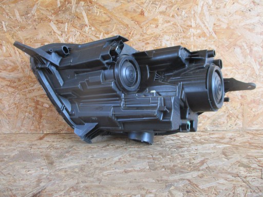 LAMPA FAR PREDNJA STRANA DESNA FORD ECOSPORT REDIZAJN 17-