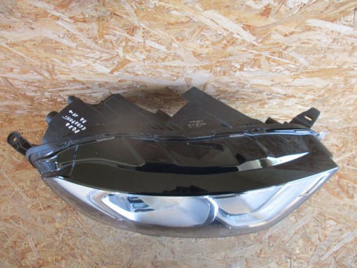 LAMPA FAR PREDNJA STRANA DESNA FORD ECOSPORT REDIZAJN 17-