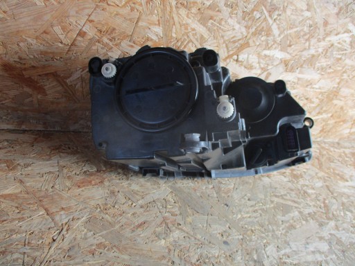 LAMPA FAR PREDNJA STRANA LIJEVA VW JETTA LAMPA FAR PREDNJA STRANA LIJEVA VW JETTA
