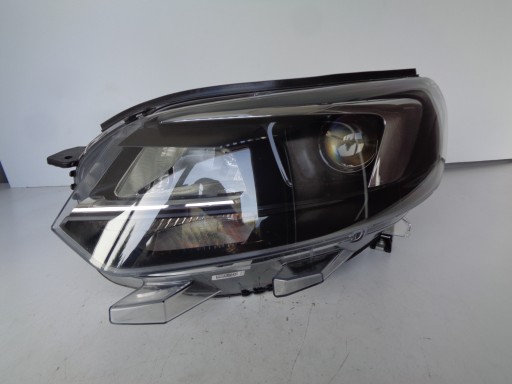 LAMPA FAR LIJEVA STRANA OPEL ZAFIRA D LIFE VIVARO C 19- XENON