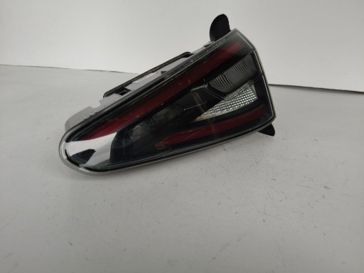 LAMPA FAR DESNA STRANA ZADNJA W GEPEKA ALFA ROMEO STELVIO 16- QUADRIFOGLIO QV