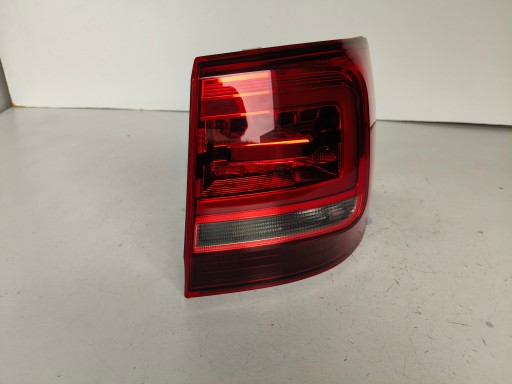 LAMPA FAR DESNA STRANA ZADNJA VW SHARAN 7N 7N0 LED