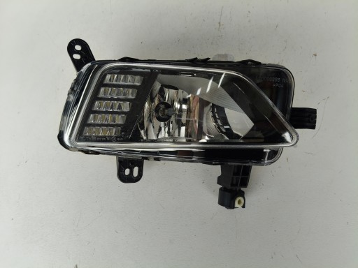 MAGLENKA DESNA STRANA VW POLO 2G 2G0 17- LED