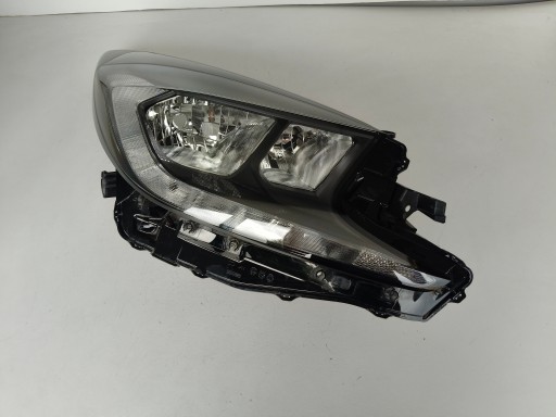 LAMPA FAR DESNA STRANA TOYOTA AYGO X 22-