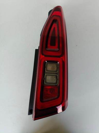 LAMPA FAR DESNA STRANA ZADNJA CITROEN BERLINGO IV 18- OPEL COMBO E ISPOD GEPEKA