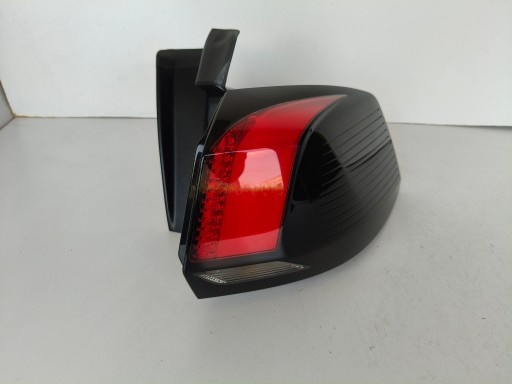 LAMPA FAR DESNA STRANA ZADNJA PEUGEOT 5008 II 16- LED