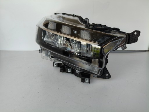 LAMPA FAR DESNA STRANA SUZUKI SX4 S-CROSS 22- FULL LED