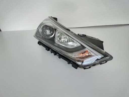 LAMPA FAR DESNA STRANA HYUNDAI IONIQ 17-