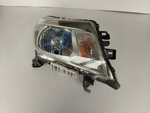 LAMPA FAR DESNA STRANA NISSAN NAVARA D23 NP300 16-