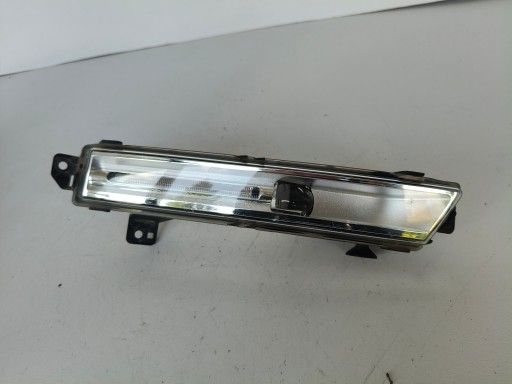 MAGLENKA DESNA STRANA JAGUAR F-PACE 16- LED DRL