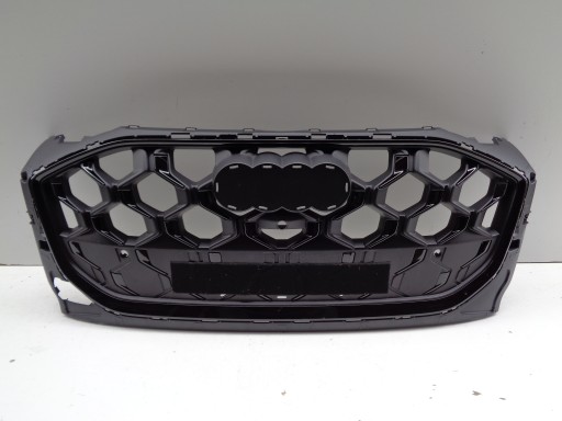 MASKA AUDI Q5 III 8MA 24- S-LINE CRNA