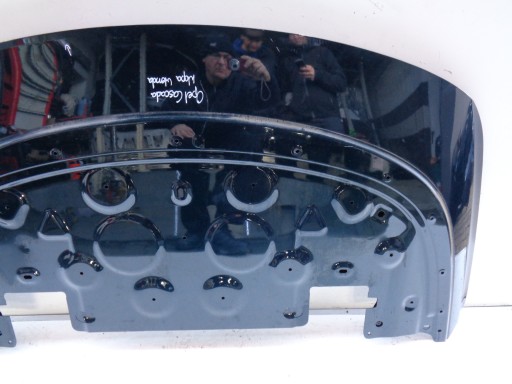 GEPEK ZADNJA  SPOJLER DODATAK POKLOPAC KROVA OPEL CASCADA