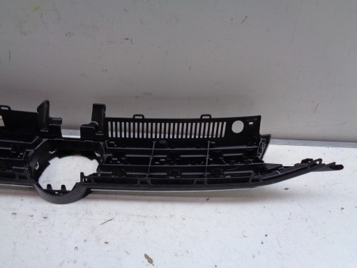 MASKA VW TOURAN 5TA 16- R-LINE