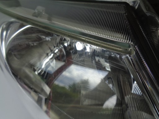 LAMPA FAR DESNA STRANA TOYOTA HILUX 08-12
