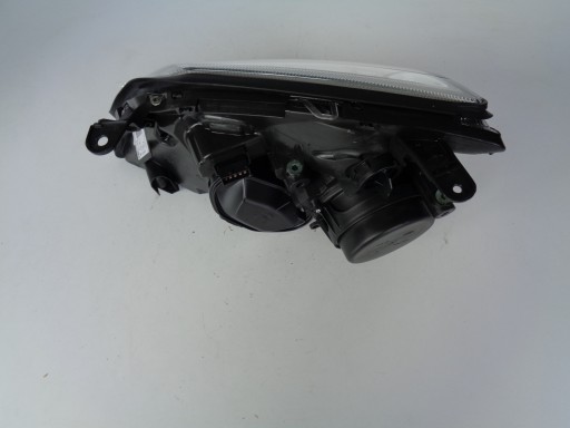 NOVO LAMPA FAR DESNA STRANA OPEL VECTRA C 02-05 XENON