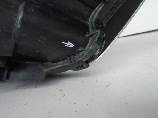 LAMPA FAR LIJEVA STRANA AUDI A1 82A 18-