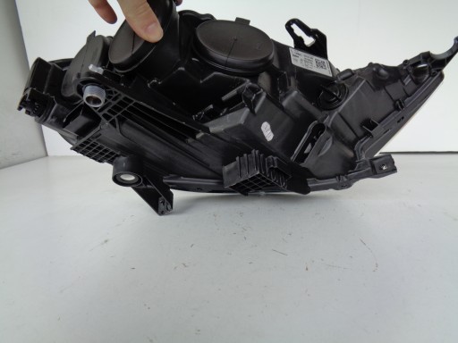 LAMPA FAR LIJEVA STRANA AUDI A1 82A 18-