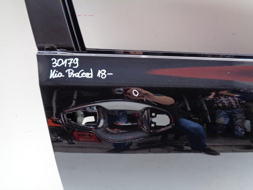 VRATA DESNA  PREDNJA STRANA KIA PROCEED III 18- NR 30179