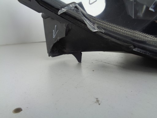 LAMPA FAR DESNA STRANA PEUGEOT EXPERT TRAVELLER 16- XENON