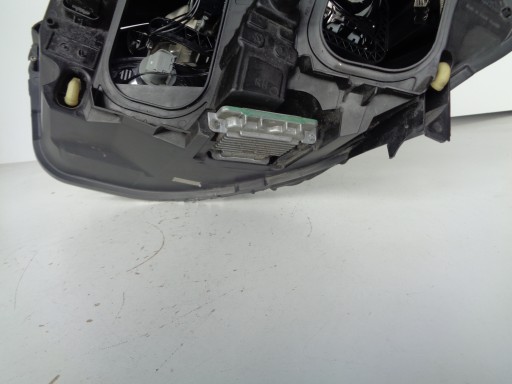 LAMPA FAR DESNA STRANA PEUGEOT EXPERT TRAVELLER 16- XENON