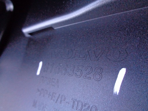 NOVO MREŽICA BRANIKA VOLVO XC90 20- REDIZAJN R-DESIGN