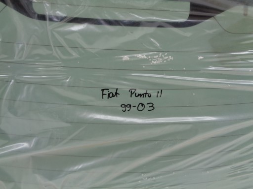 STAKLO ZADNJA  GEPEKA FIAT PUNTO II 99-03