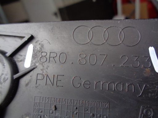 POKLOPAC ISPOD BRANIK PREDNJA STRANA AUDI Q5 8R 8R0 08-12 POKLOPAC ISPOD BRANIK PREDNJA STRANA AUDI Q5 8R 8R0 08-12