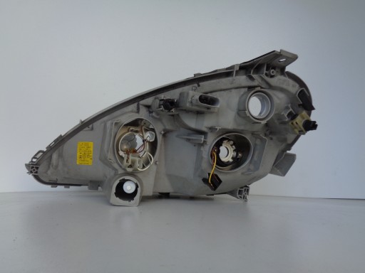 LAMPA FAR DESNA STRANA MERCEDES A-KLASA W168 LAMPA FAR DESNA STRANA MERCEDES A-KLASA W168