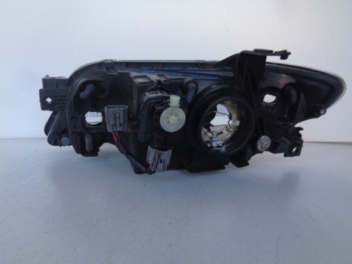 LAMPA FAR DESNA STRANA MAZDA 323F 01-03 REDIZAJN
