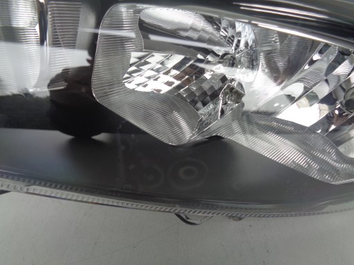 LAMPA FAR LIJEVA STRANA FORD FIESTA MK7 12- REDIZAJN LAMPA FAR LIJEVA STRANA FORD FIESTA MK7 12- REDIZAJN