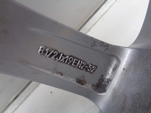 FELGA ALUMINIJSKA MASERATI 8,5JX19 ET52 5X114,3