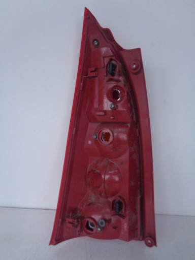 LAMPA FAR DESNA STRANA ZADNJA MAZDA PREMACY 02-