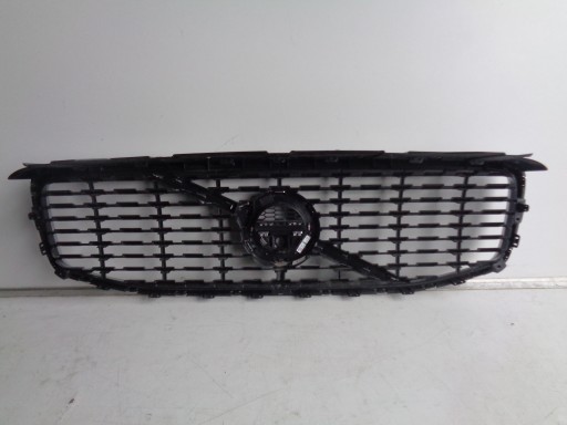 MASKA VOLVO XC60 II 17- KAMERA R-DESIGN MASKA VOLVO XC60 II 17- KAMERA R-DESIGN