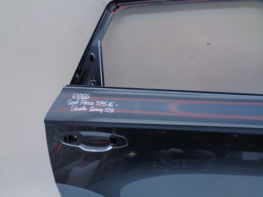 VRATA DESNA  ZADNJA SEAT ATECA 575 16- SKODA KAROQ 57A 17- NR 43366