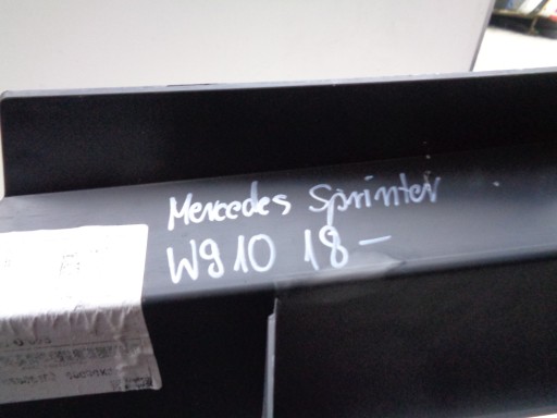 MASKA MERCEDES SPRINTER W910 18-